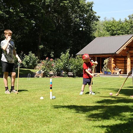 Badger'S Wood At Hoo Farm Villa Телфорд Екстериор снимка