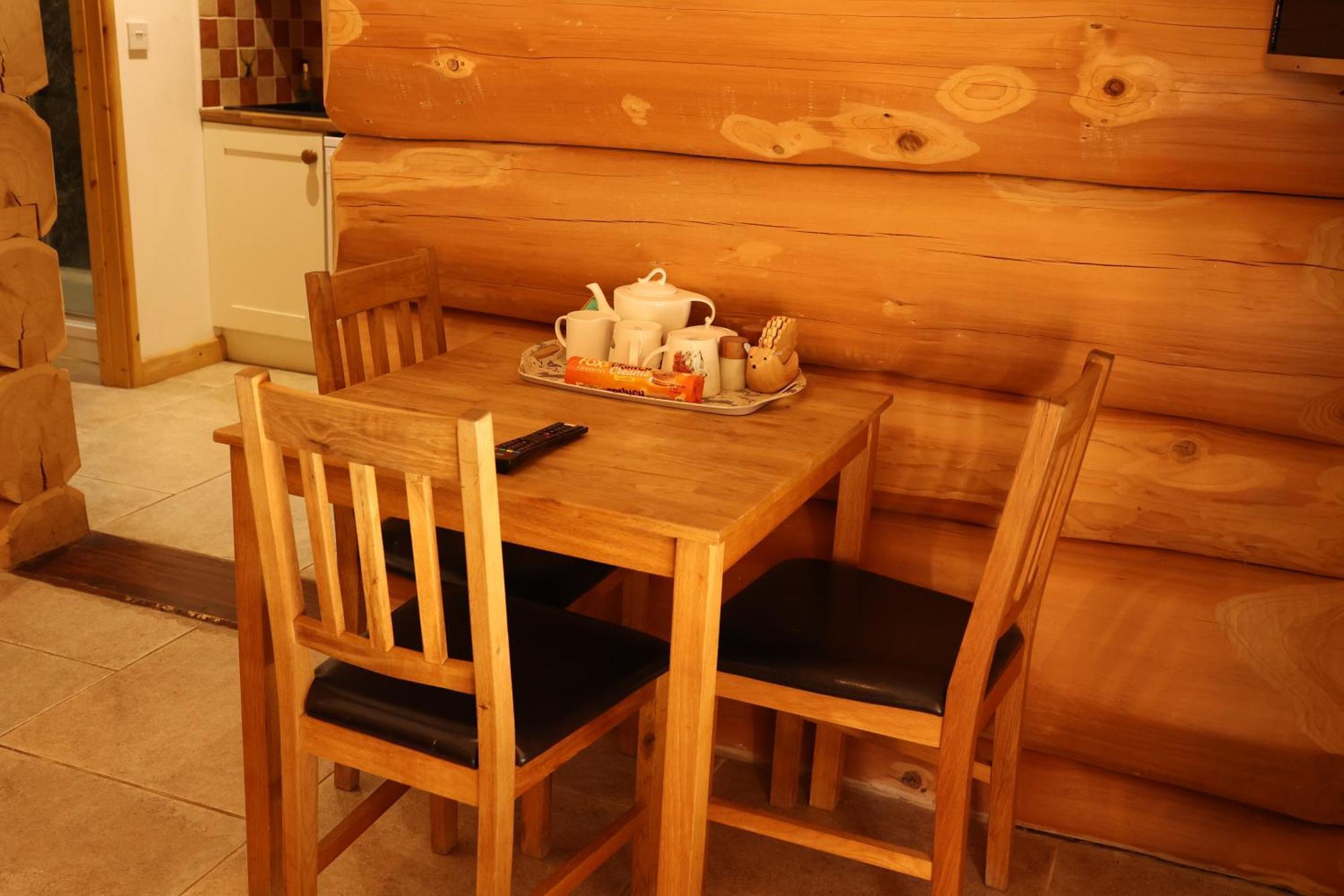 Badger'S Wood At Hoo Farm Villa Телфорд Екстериор снимка
